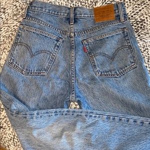 Levi’s wedgie fit women’s jeans